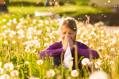 Petite fille et pollen