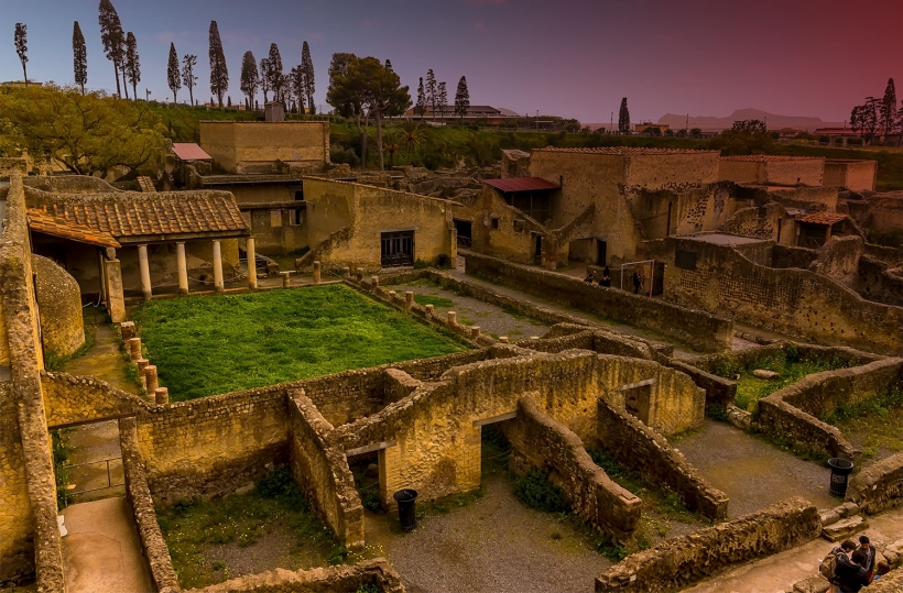 ERCOLANO E NAPOLI 0