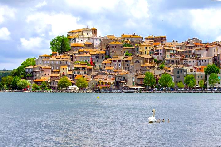 Lago Di Bracciano E Trevignano Romano Bracciano Latium Dlt Viaggi